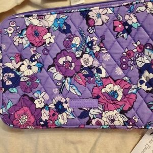 Nwt vera bradley  large blush and brush cosmetic case